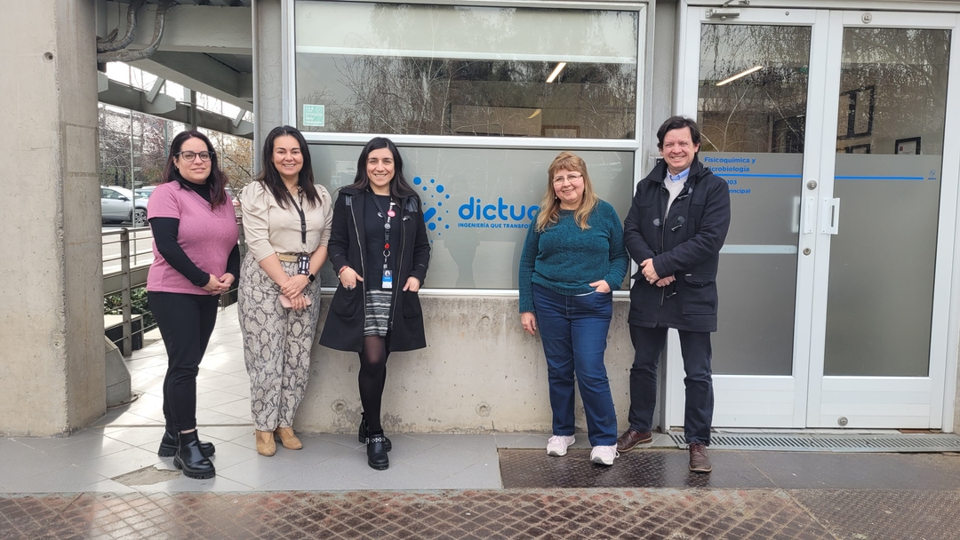 Nueva alianza entre Dictuc y Duoc UC fortalece la formación técnica
