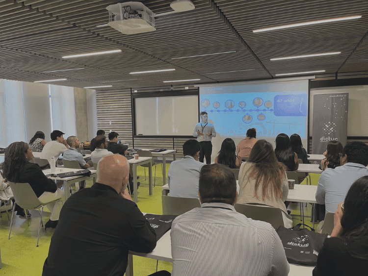 Dictuc es expositor en la versión 2026 de “Summer School”