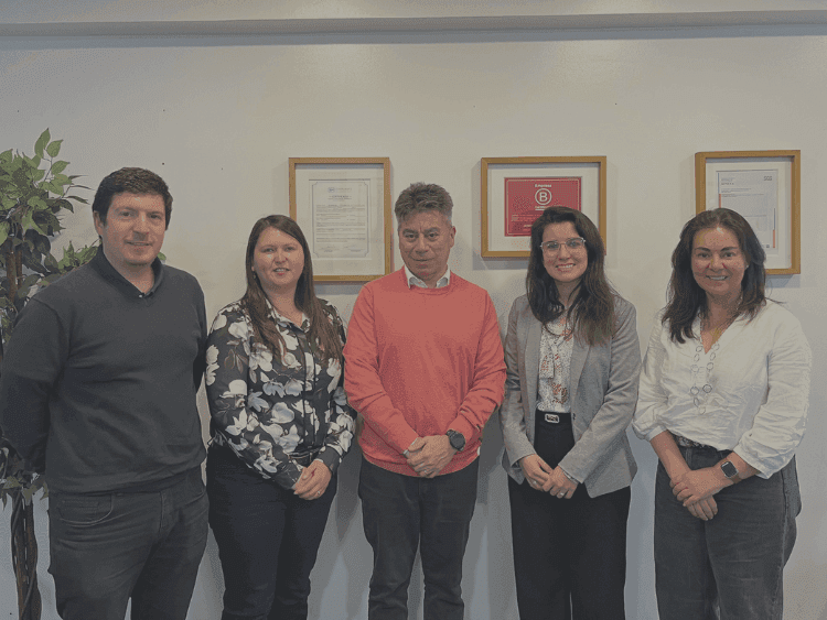 Dictuc recibe a profesionales de la PUCV para fortalecer la transferencia tecnológica y la innovación