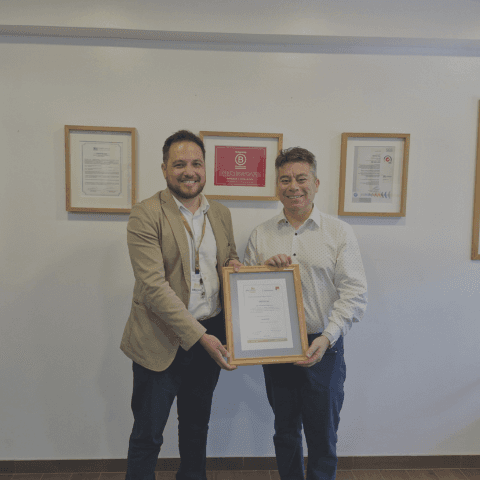 Dictuc recibe dos certificaciones en materia de seguridad y salud ocupacional