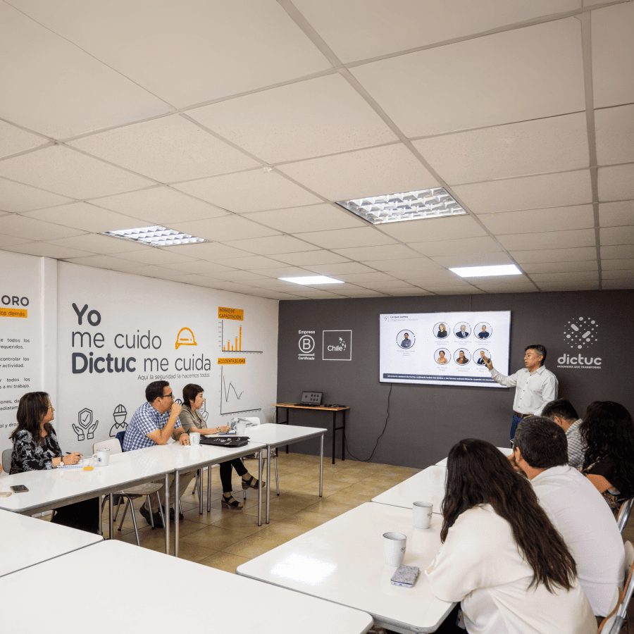 Delegación de la Universidad Nacional Agraria La Molina visita Dictuc