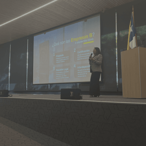 Dictuc representa a Sistema B Chile en clase de Ingeniería Comercial UC